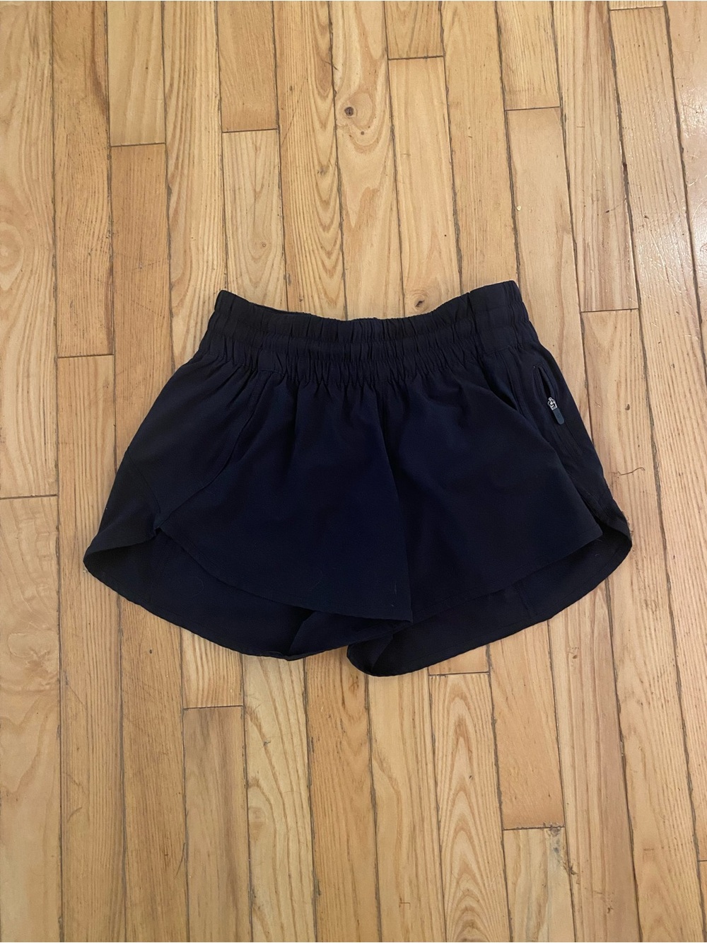 Lululemon 4” Tracker shorts